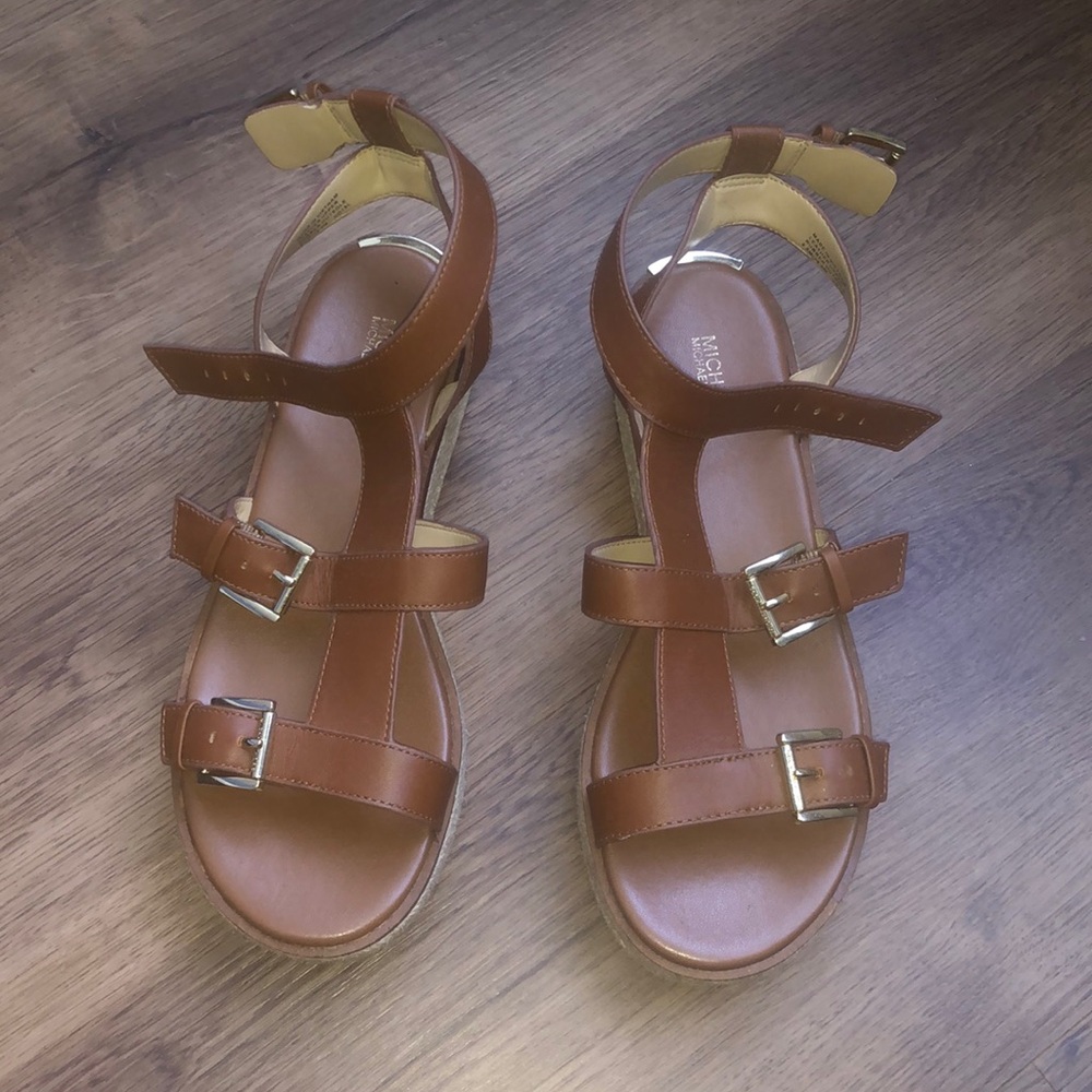 NWOT Michael Kors Sandals. Tan leather